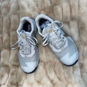 Size 7.5 - Nike Metcon 7 Pure Platinum Metallic Gold Coin